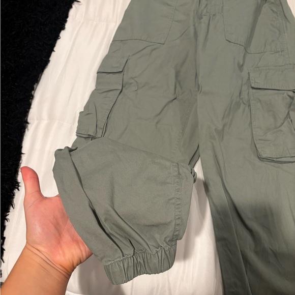 ABERCROMBIE green cargo pants - Picture 2 of 3